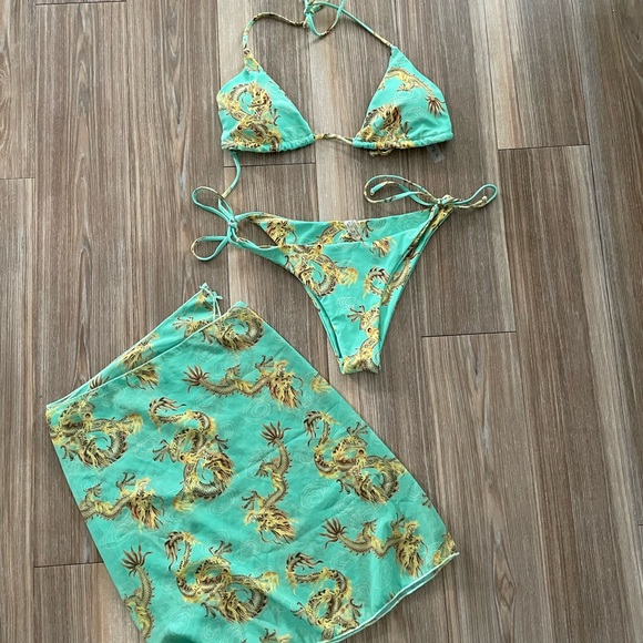 Adorable 2 Piece Women’s Bikini (Dragon Design) - Picture 2 of 8